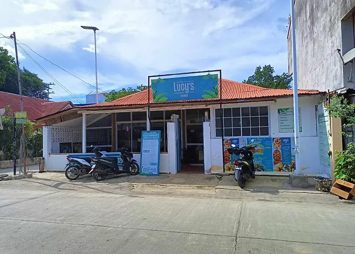 Lucy's Diner Cafe Hostel
