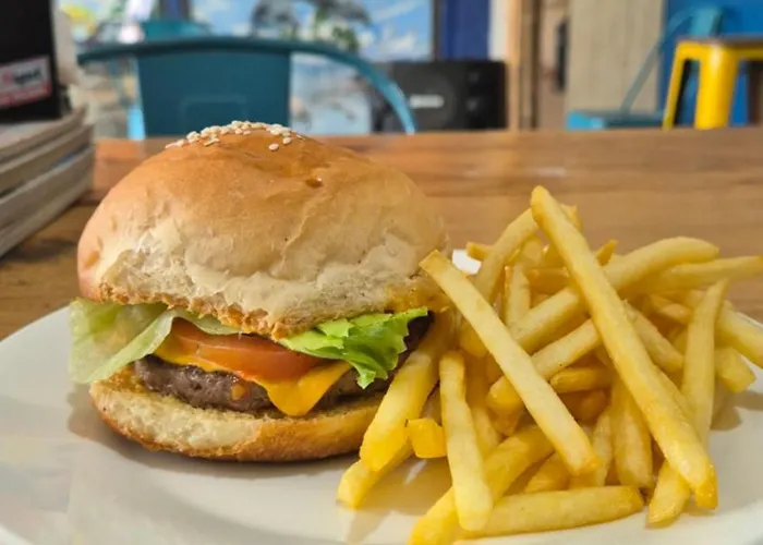 Lucy's Diner Cafe Hostel