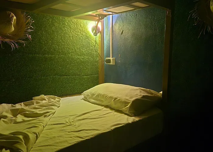 Hostel Lucy's Diner Cafe San Francisco (Cebu)